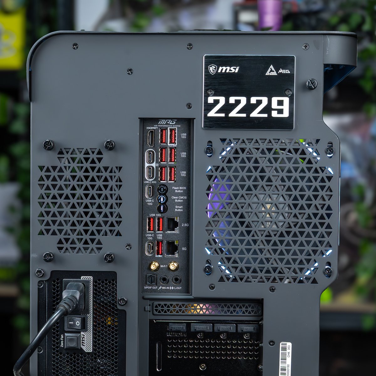 FlowUP Zeus - Gaming PC - Intel Ultra 9 285K - NVIDIA RTX 5090 32GB - 32GB DDR5 RAM - 2TB - LCD Waterkoeling — cadeau in Cadeau-ideeën - foto 3