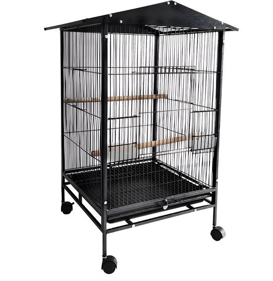 Zwarte, hoge vogelkooi met een dak, wieltjes, zitstokken en voerbakjes.