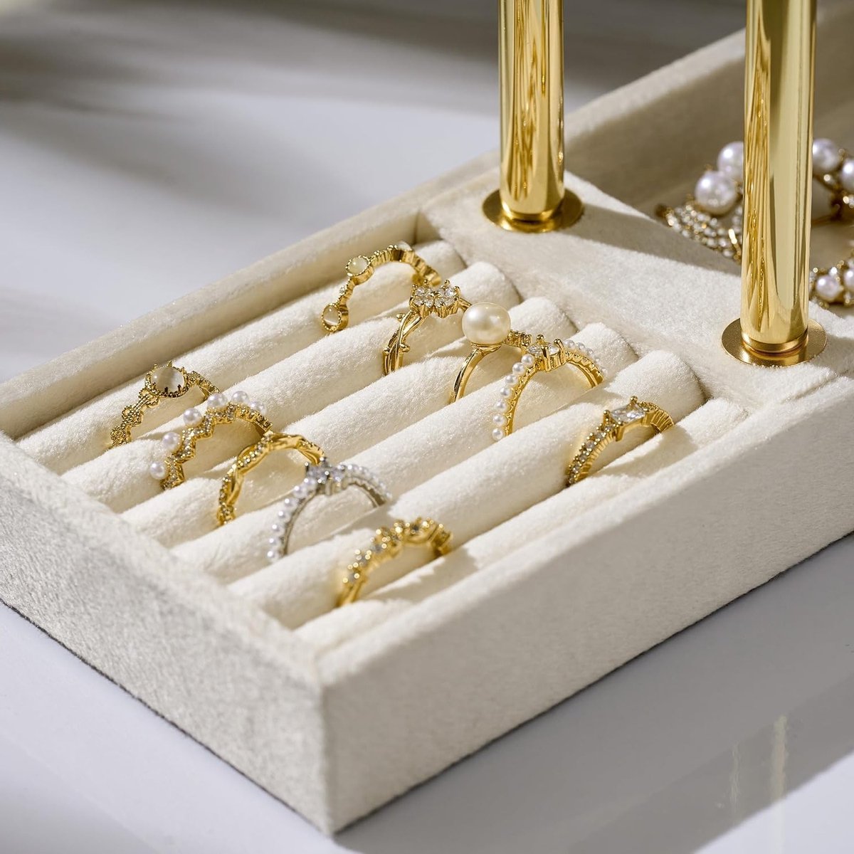 2-laagse Sieradenorganiser - Verwijderbare T-vormige Sieradenstandaard in Beige - Velvet Houder voor Armbanden, Kettingen, Horloges en Ringen