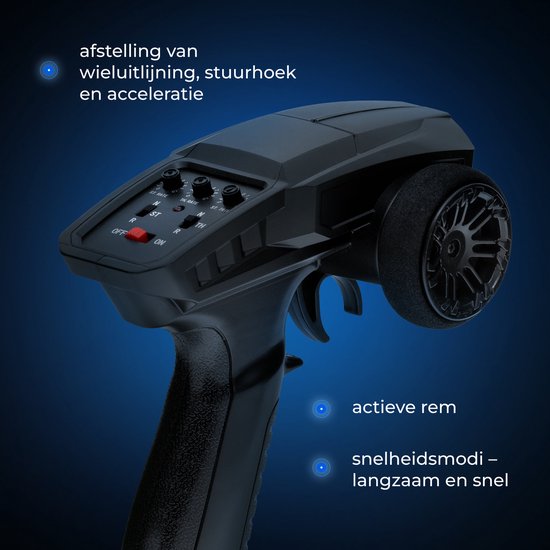 Zwarte afstandsbediening voor RC auto met stuurwiel, knoppen voor snelheidsmodi en actieve rem.