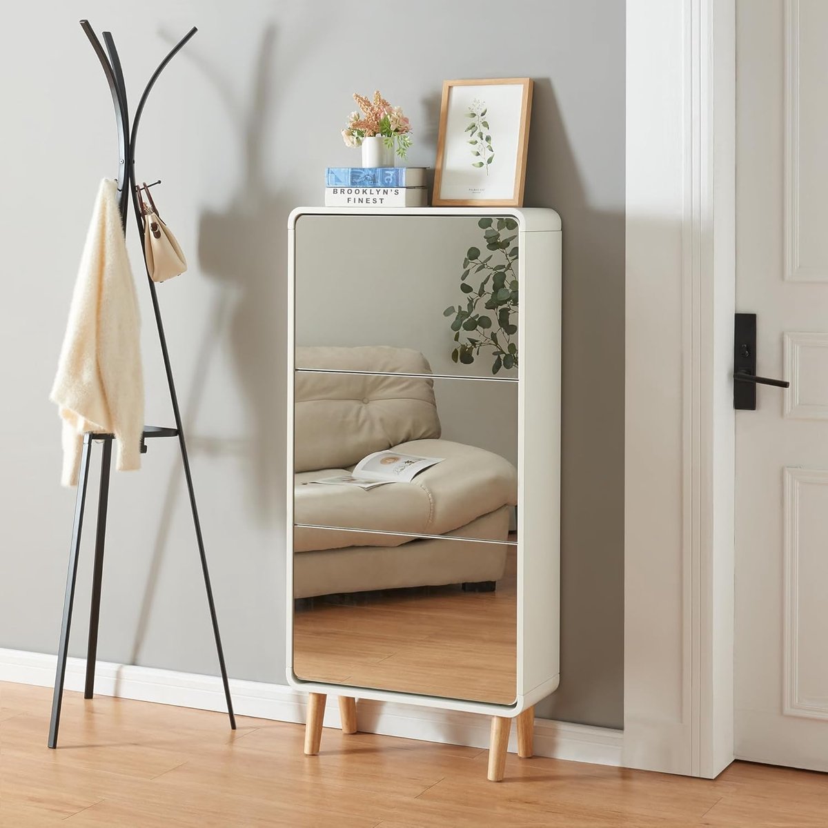 Schoenenkast met Spiegel – House&Garden Schoenenkast 3 Kleppen 12 Paar Schoenen Opbergkast Wit – Ruimtebesparende Schoenencommode Hal Meubel 134 x 63 x 24 cm – Moderne Schoenenopslag met Spiegeldeuren