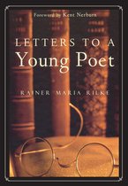 Boekomslag van 'Letters to a Young Poet' met een stapel oude boeken en een bril.