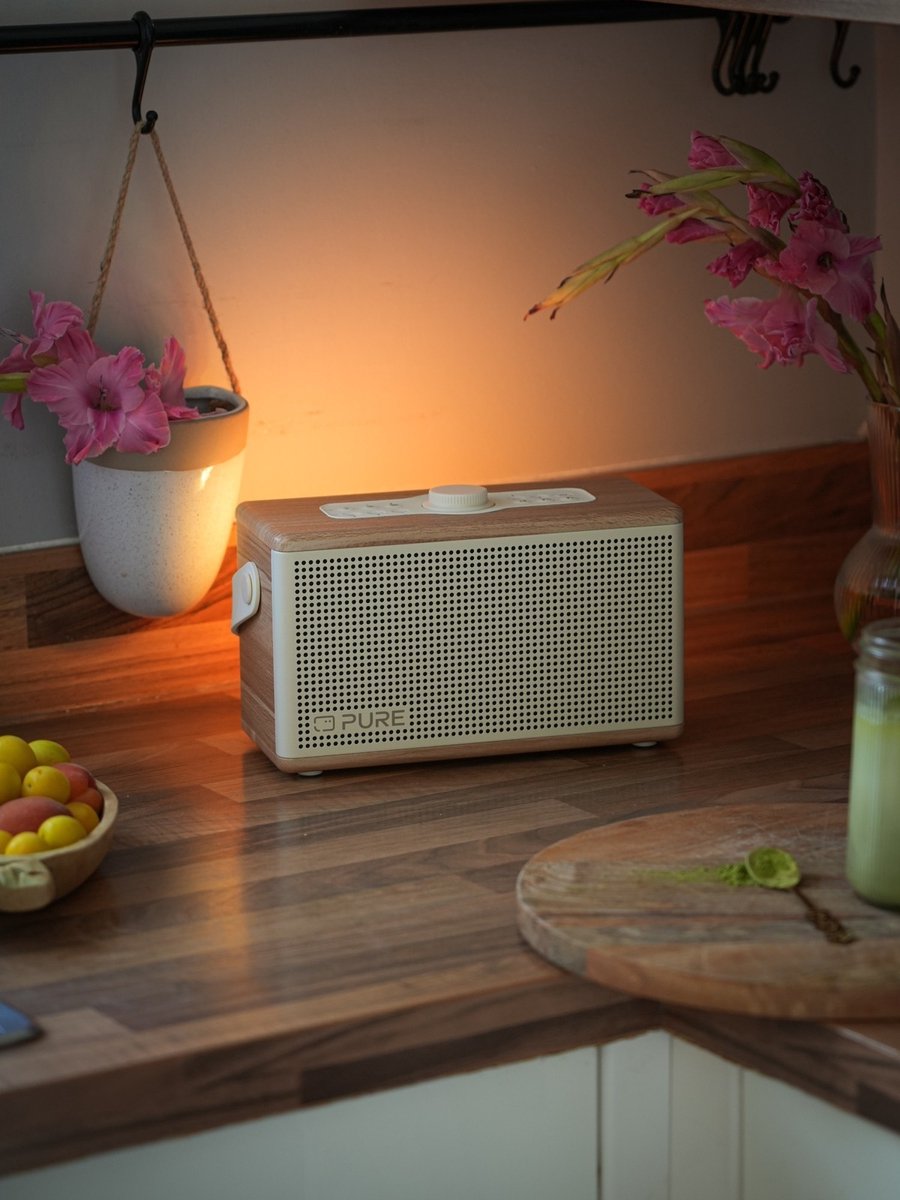 Pure Classic Aura - De draagbare Bluetooth-luidspreker met sfeerverlichting, Katoen wit/Eiken