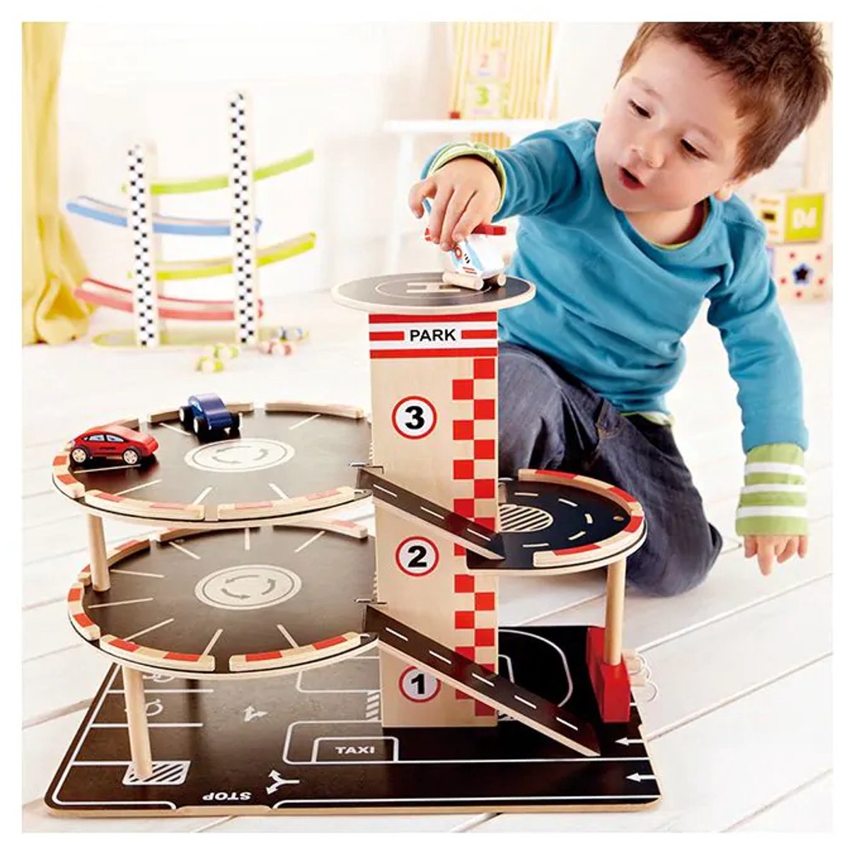 Hape Park & Go Garage - Speelgoed Parkeergarage met Lift, Helikopter en Auto's, 3 jaar+ — afbeelding 24