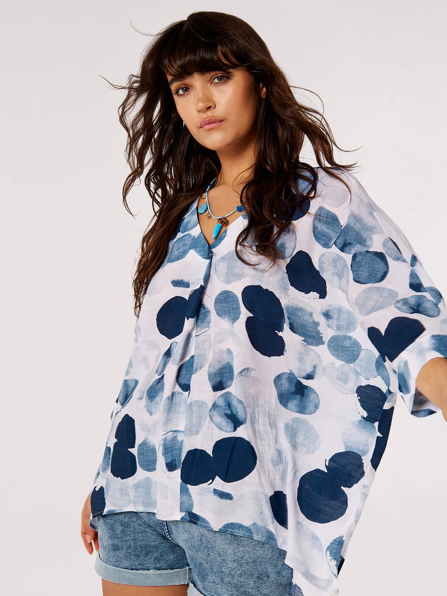 Top met verfvlekkenprint