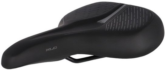 Zwart XLC fietszadel met grijze lijnen op de zitting. XLC logo op de zijkant.