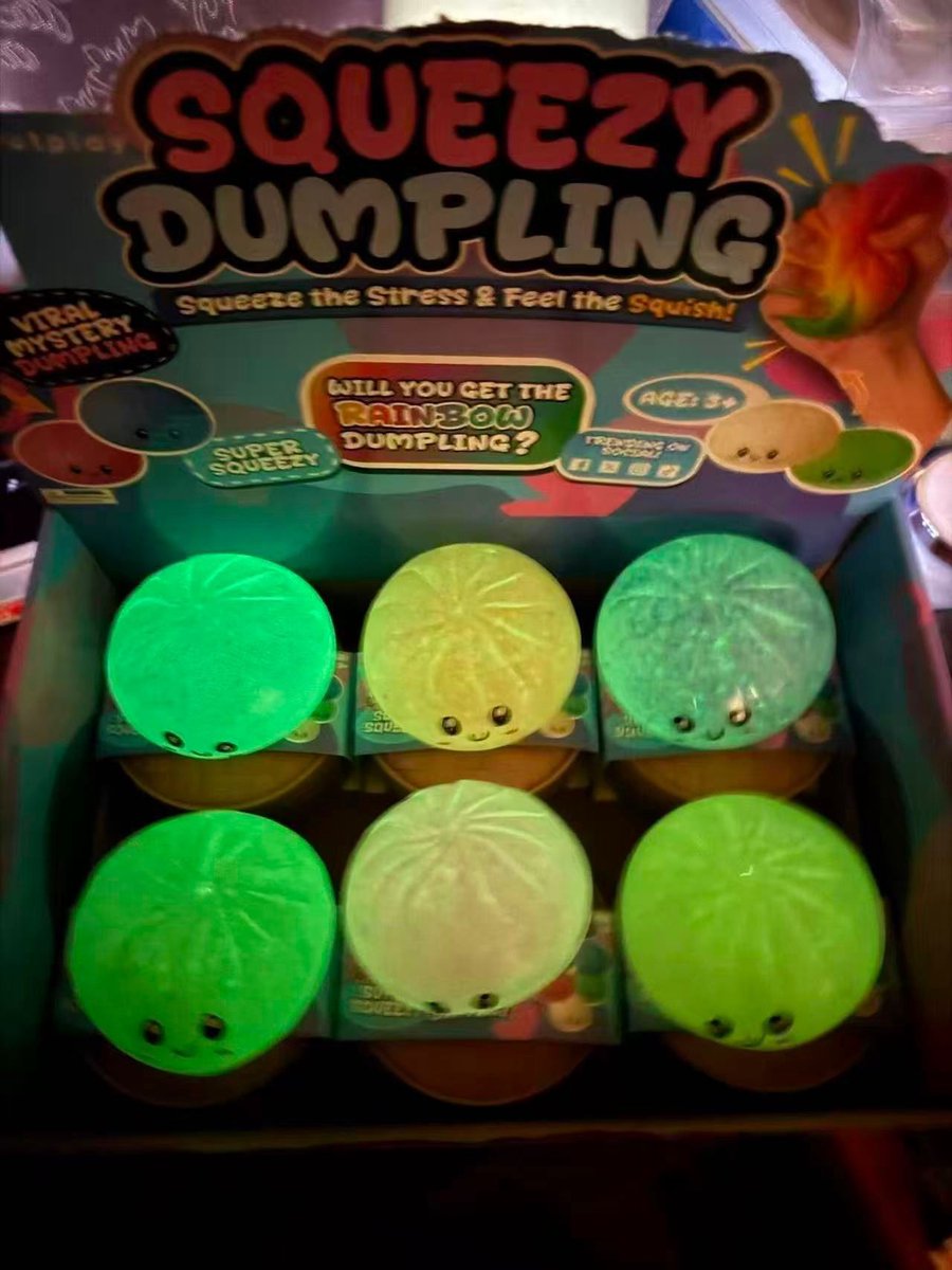 Mysterie dumpling squishy glow in the dark