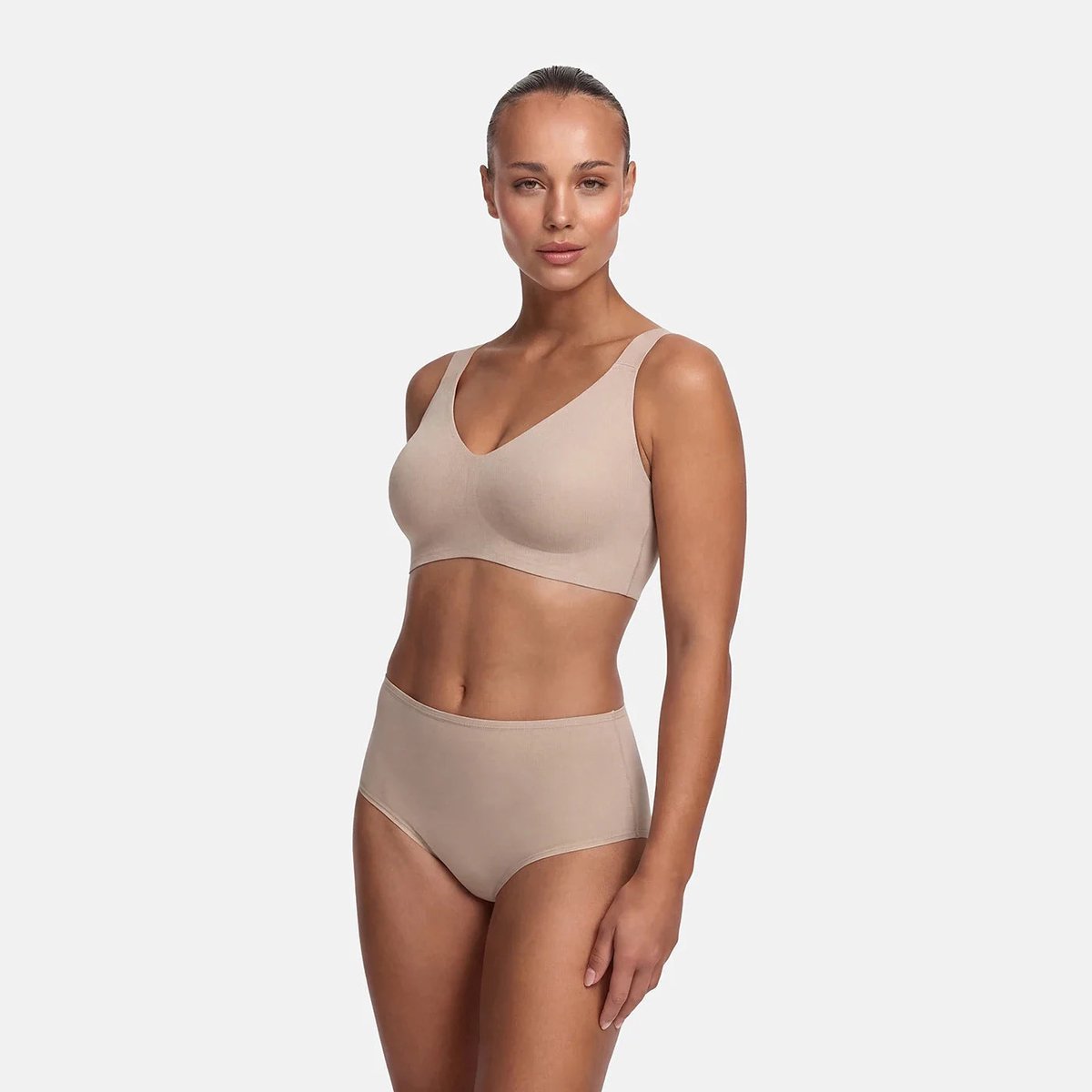 creamyfabrics Creamy Fabrics - Comfort Minimizer Bh - Ademend - Perfecte Pasvorm - Naadloos - Comfortabel - Sculptend - Ideaal Voor Elke Dag - Beige - L