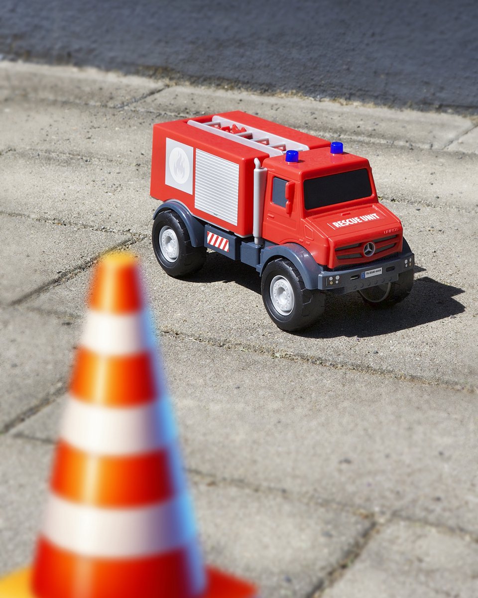 Klein toys - Mercedes-Benz - Unimog Brandweer auto zandtruck - voor binnen en buiten - schaal 1:24 — afbeelding 5