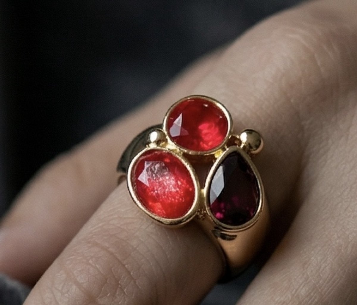 Vibe - Spectrum Red - ring - one size - goud- juweel - geschenk - feestdagen