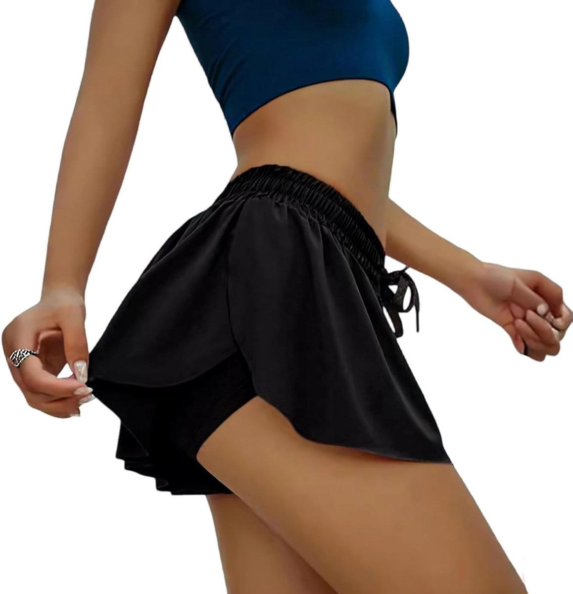 Lichte en ademende 2-in-1 dames sportshorts met verstelbare tailleband en comfortabele pasvorm voor actieve dagen