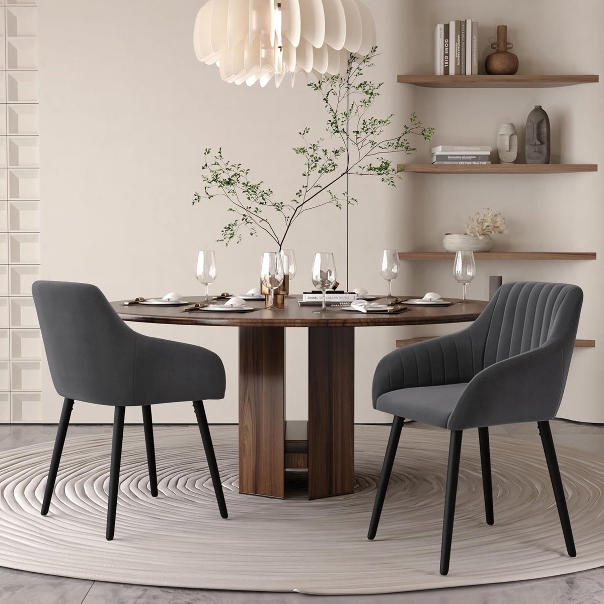 Eetkamerstoelen Set van 4 – 82 cm Gestoffeerde Stoelen met Armleuningen, Polyester Bekleding en Houten Poten – Luxe Comfort Stoel Donkergrijs – Urbanhome