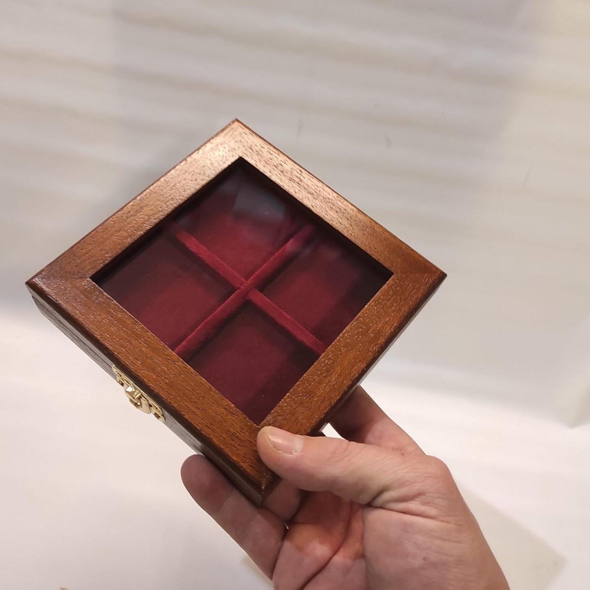 Houten Muntendoos - Verzamelaars Kistje - Munten Presenteren - Handgemaakt Italiaans Hout - 4 Vakken 50 mm - Niet gespecificeerd