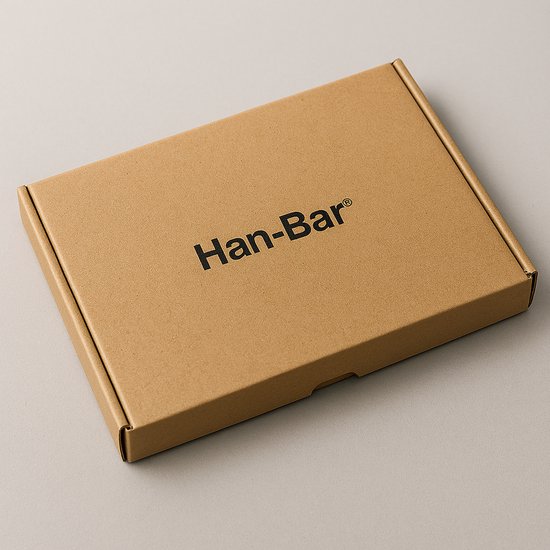 Bruine kartonnen doos met 'Han-Bar' logo erop.