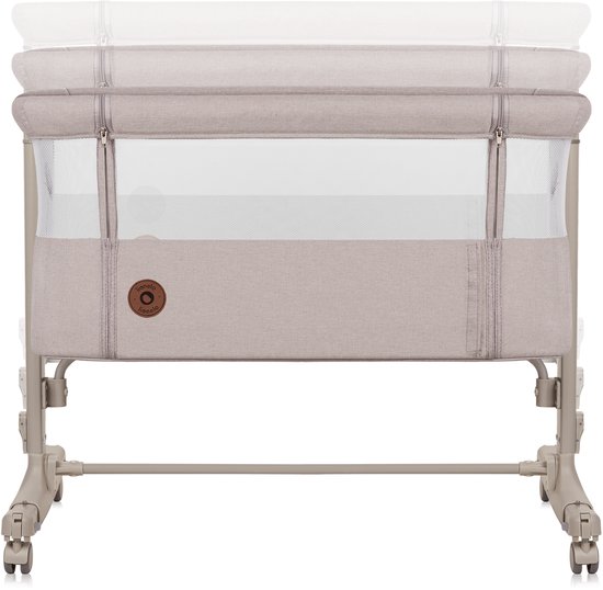Beige co-sleeper met "lionelo" logo, gaas aan de zijkant en verstelbare hoogte.