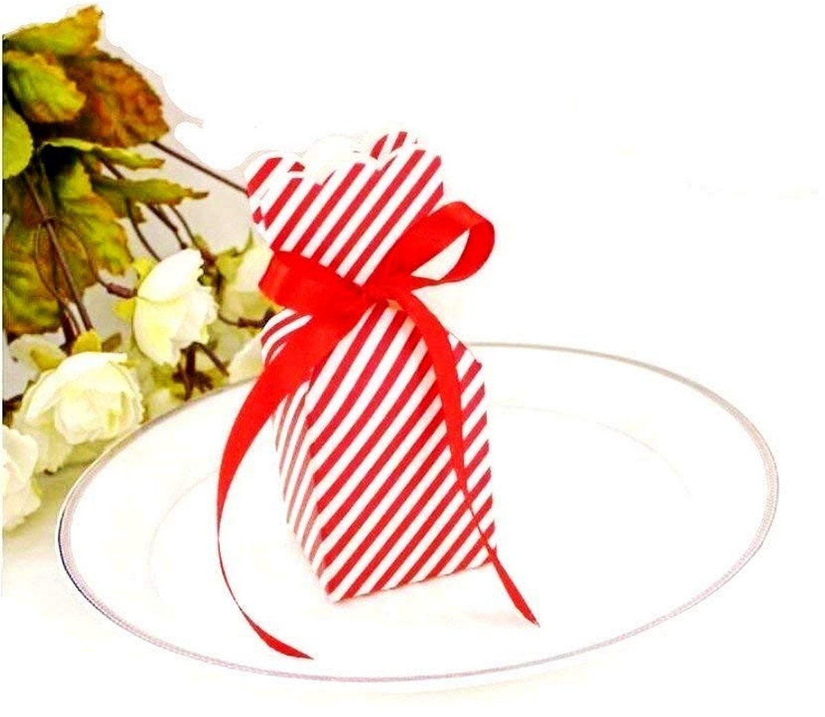Dailygoods- Geschenkdoosjes 50 stuks - Wit-rood gestreept - Kartonnen Doosjes - Cadeaudozen met Deksel - Voor Feestjes - Eenvoudig in elkaar te zetten