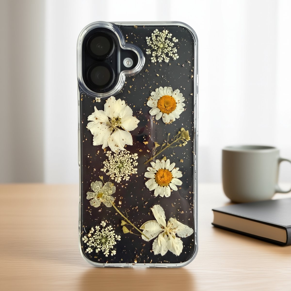 Hoesje Geschikt voor Apple iPhone 17 - Dried Flower TPU Case met Echte Droogbloemen - Transparant Telefoonhoesje met Schokabsorberende Bescherming en Slank Design voor Optimale Grip en Dagelijkse Bescherming