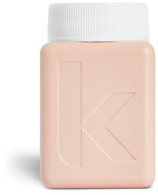 Lichtroze flesje met witte dop en een groot 'K' logo.