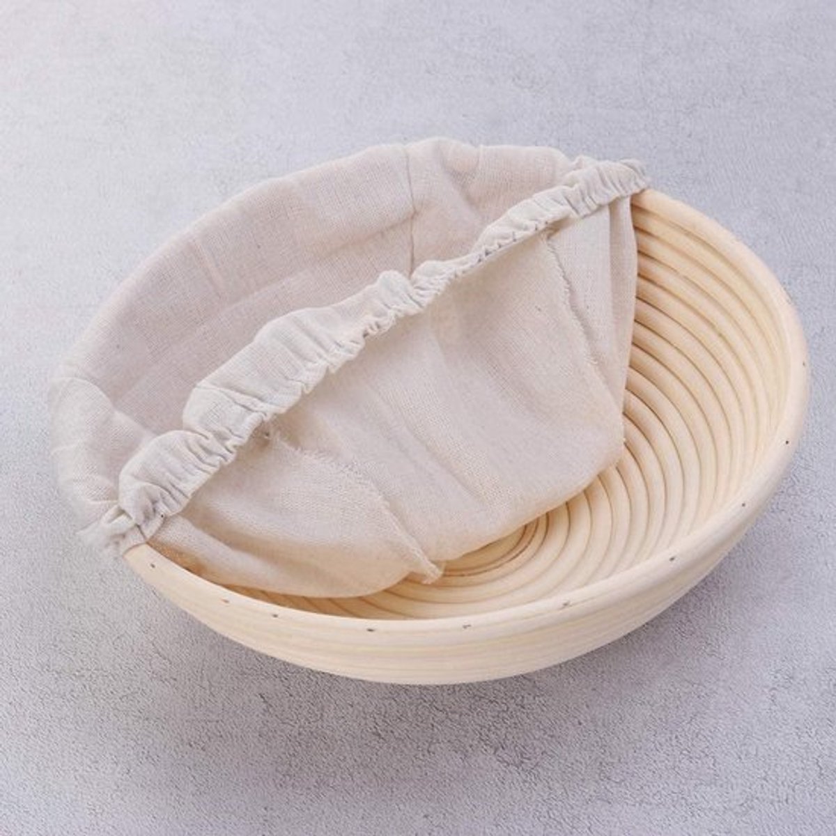 Rijsmand - Brood bakken - Thuis bakken - Ronde rijsmand - Met deegdoek