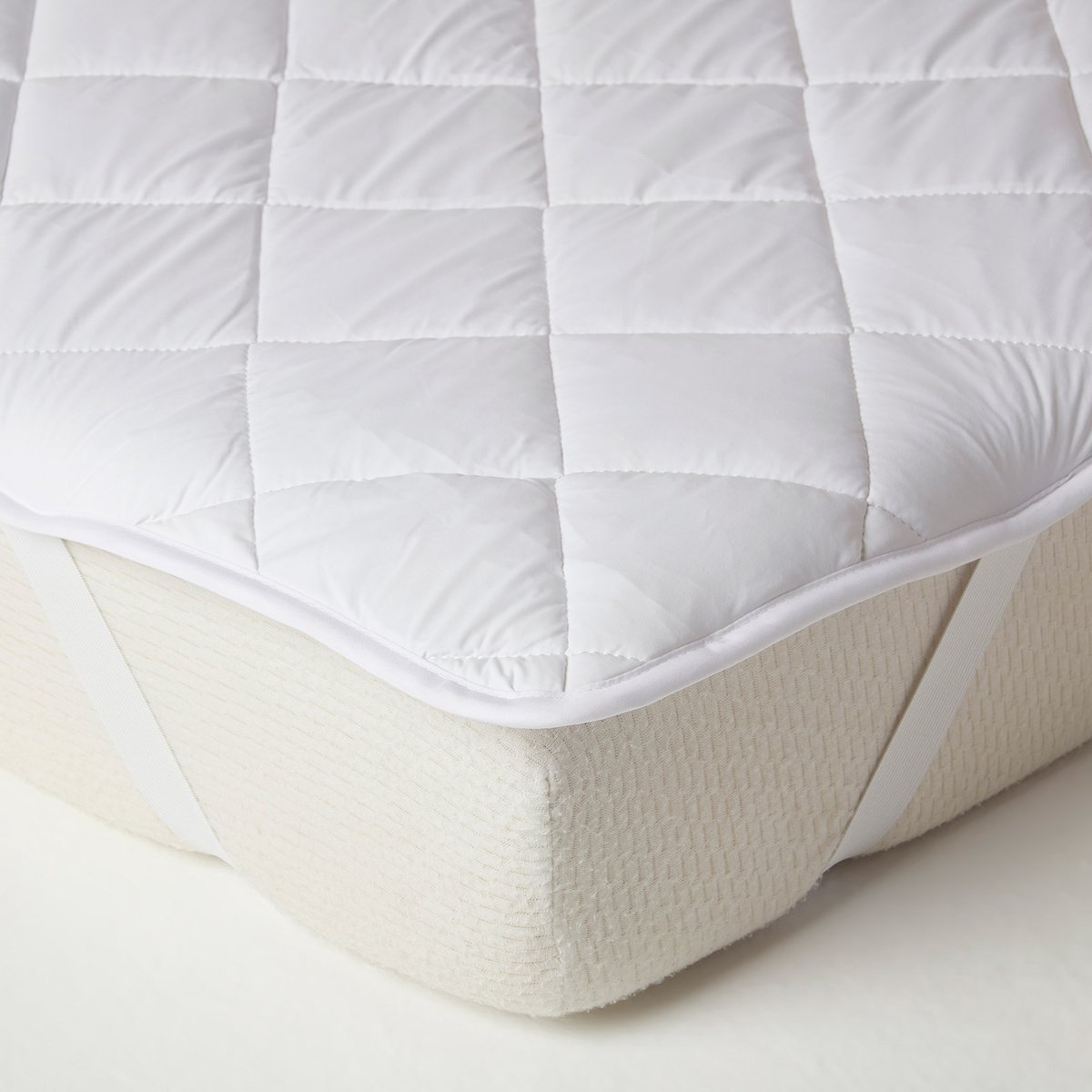 Homescapes Matrastopper 135x190 cm – Koelende matraspad Wit