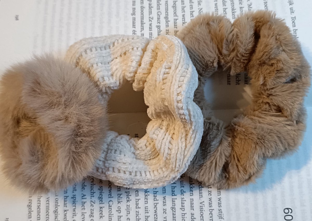 Scrunchie - haarelastiek groot - wit en bruin - 3 stuks - haaraccessoires