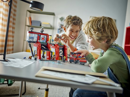 Caserne de pompiers et camion de pompiers LEGO City - 60414