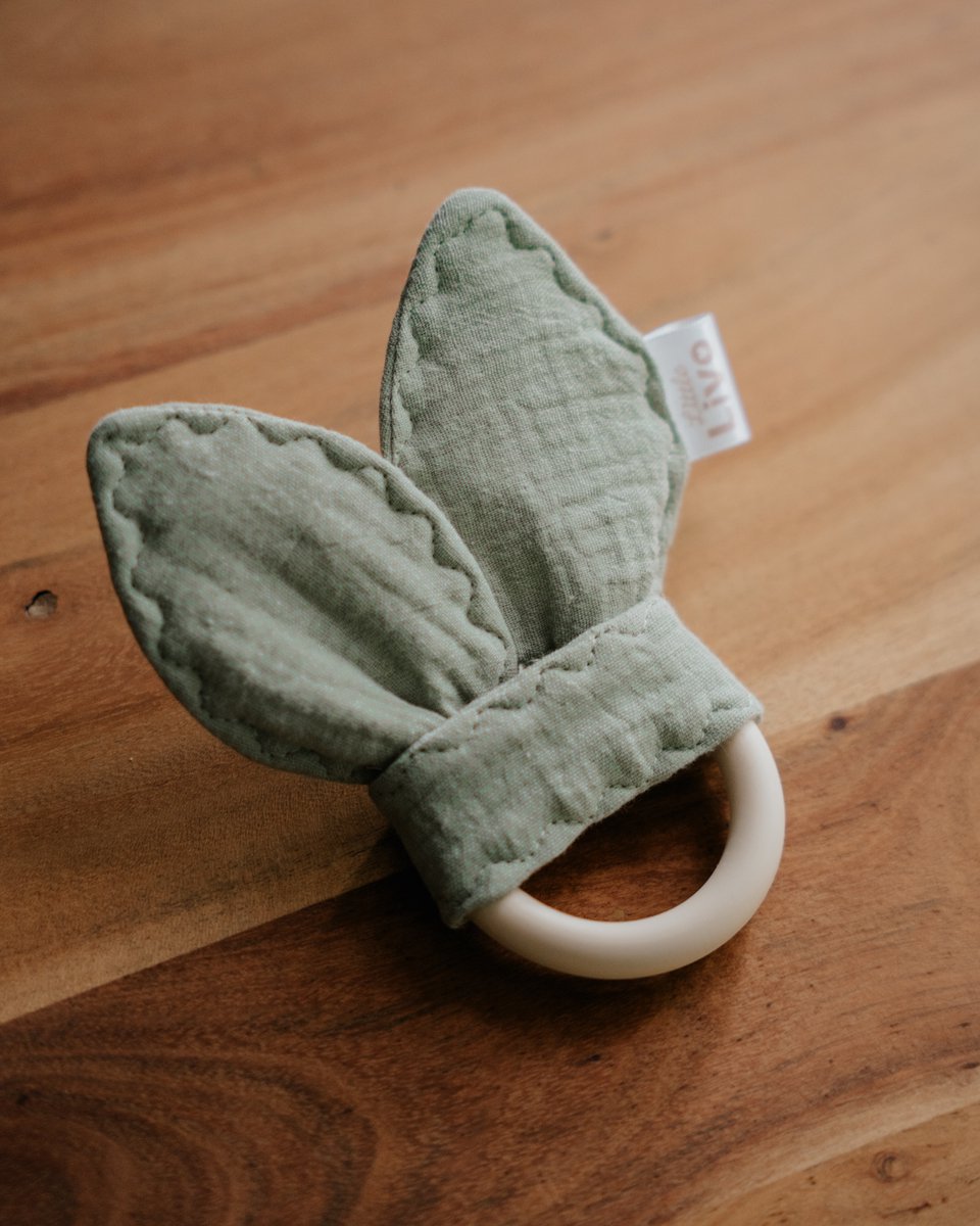 Little Livo Siliconen Bijtring Baby Mint met Knisperende Konijnoortjes – Handgemaakt – Mousseline Katoen – Bijtspeelgoed – Zacht & Veilig