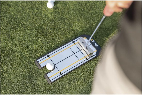 Indoor Putting Mat - Golf Trainingsmat - Nauwkeurigheid Verbeteren - Automatische Balterugkeer - 9 x 16 inch - Groen — afbeelding 3