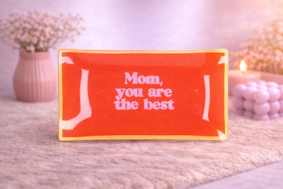 Glazen Bord ‘Mom, you are the best’ | Viva Femme | Bord met tekst | Decoratie | Wonen | Cadeau | Spreukbord | Moederdag | Gebaksbord | Dessertbord | Liefde | Geluk | Verrassing