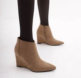 ZoeZo Design - bottes - bottines - talon compensé - taupe - hauteur de talon 9 cm - suédine - bottes courtes - fermeture éclair intérieure - taille 38