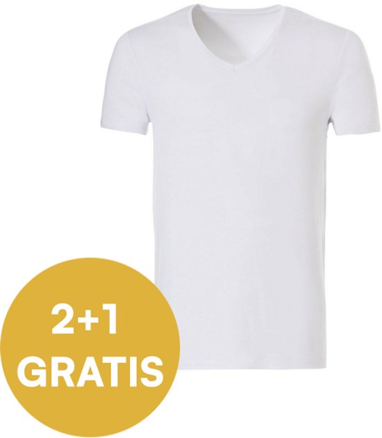 Wit t-shirt met v-hals op witte achtergrond, met gele cirkel '2+1 GRATIS'.
