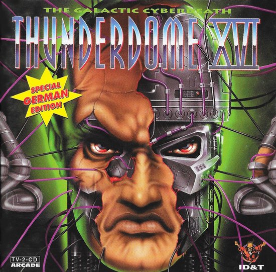 Cyberpunk gezicht met draden en circuits. Titel 'THUNDERDOME XVI' bovenaan.