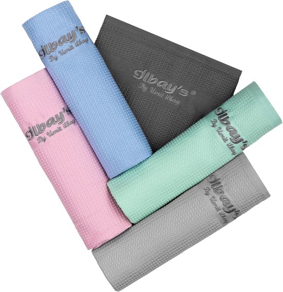 Cinq lingettes microfibre Jilbay's en rose, bleu, vert clair et deux nuances de gris, empilées.