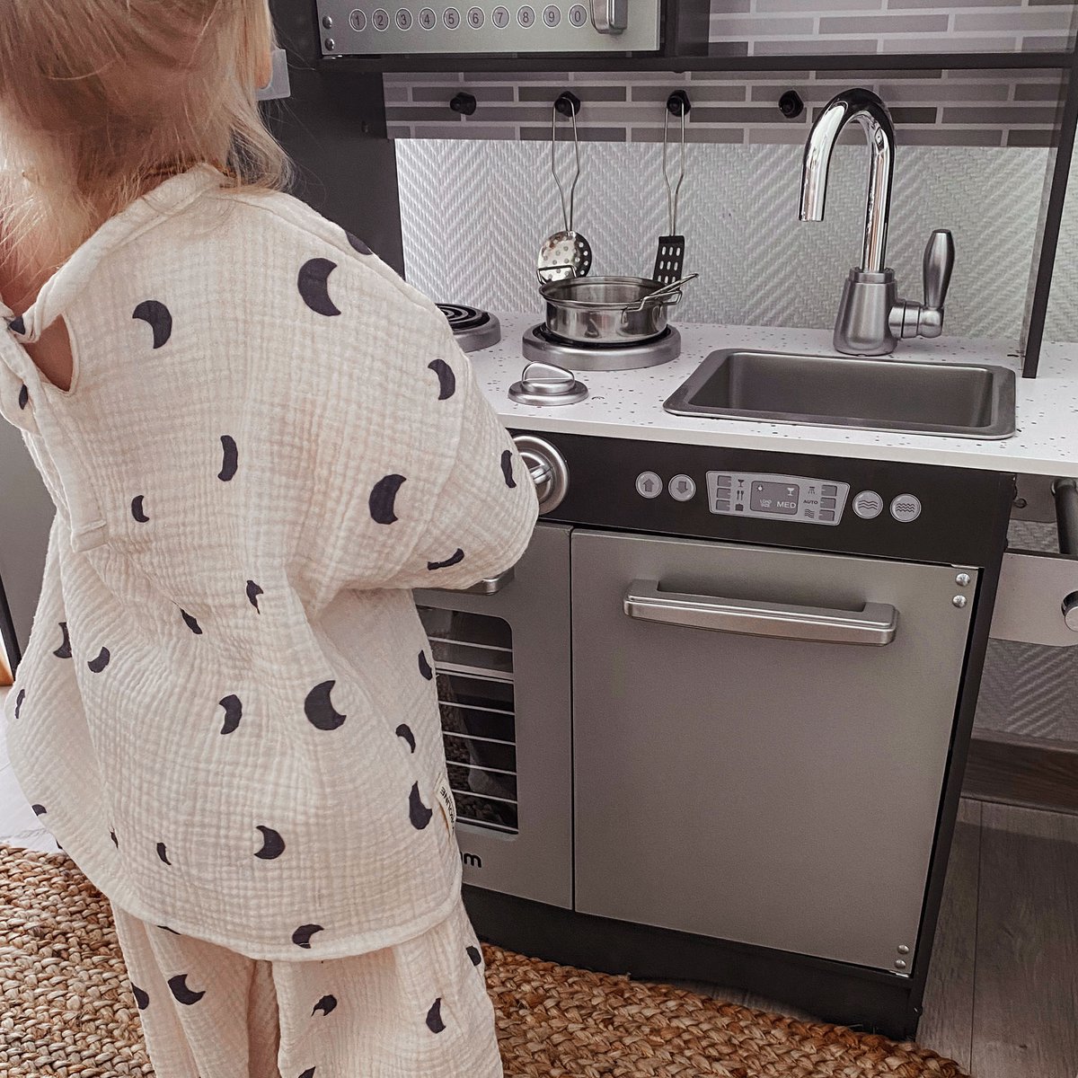 Keukentje Mamabrum XL Speelgoed houten speel keuken kinderkeukentje Speelkeuken eten speelgoedkeukentje Met accesoires pannen keukengerei set speelkeukentjes en toebehoren koken keukenschort keukenset kinderen voor ook 2 jaar, Hout, Grijs — afbeelding 7