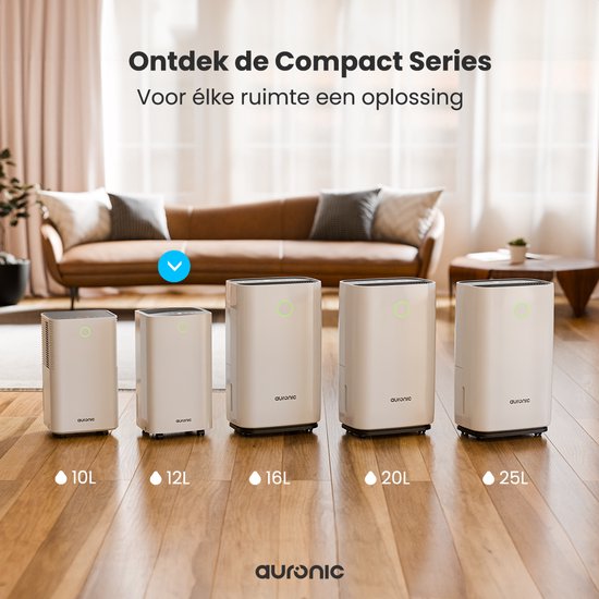 Vijf Auronic luchtontvochtigers van verschillende formaten op een houten vloer.