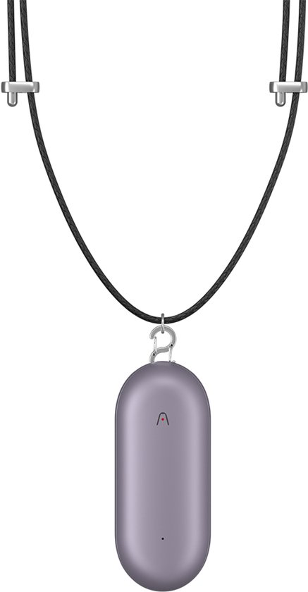 Paars PLAUD NotePin-apparaat gedragen als ketting.