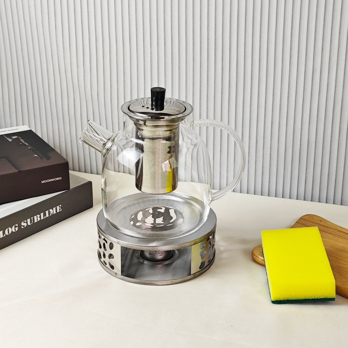 LotaHome - Glazen Theepot met Filter en Theelicht Warmhouder Set - Theepot met Verwarmingselement - Borosilicaat Glas - RVS Zeef - Glazen Theepot voor Losse Thee of Theebloemen - Theepot met Filter en Warmhouder - Met Schoonmaakspons - 1.5 liter — cadeau in Koken & Dineren - foto 7