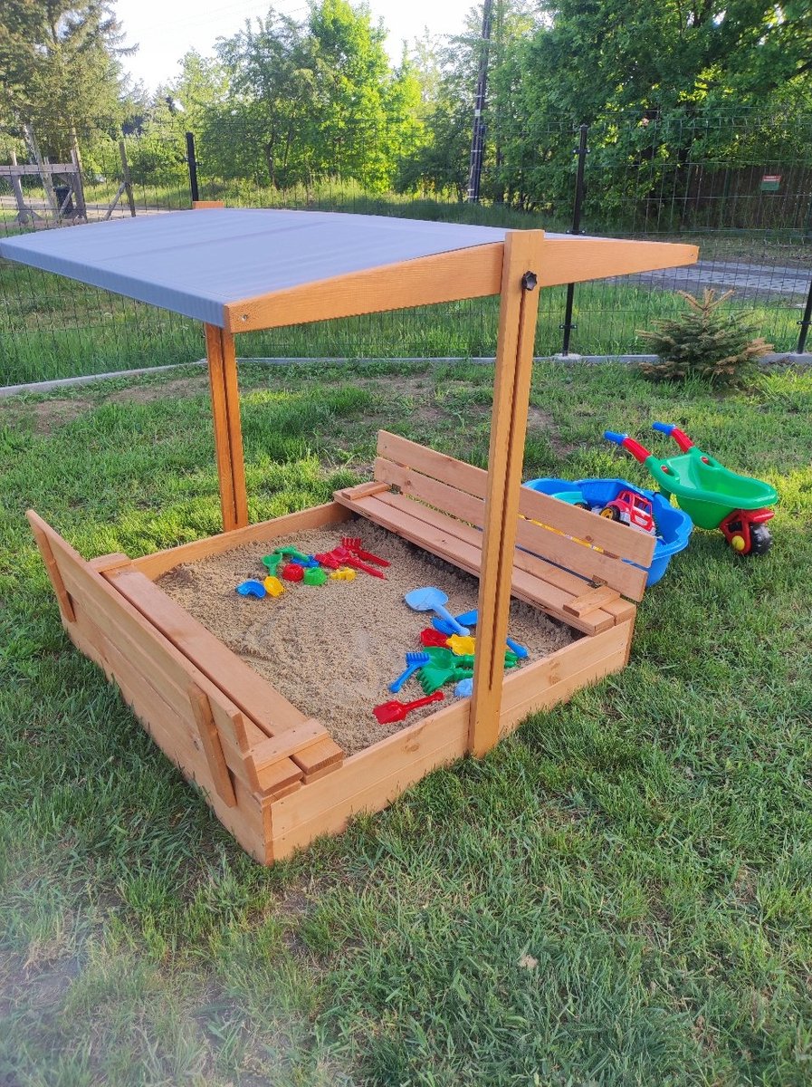 Afsluitbare XL Zandbak met Dak 140x140 cm – Gecertificeerd & Geïmpregneerd Hout | Incl. AFDEKZEIL, GRONDDOEK & Montagevideo | Voor 2-3 Kinderen | Grijs — afbeelding 9