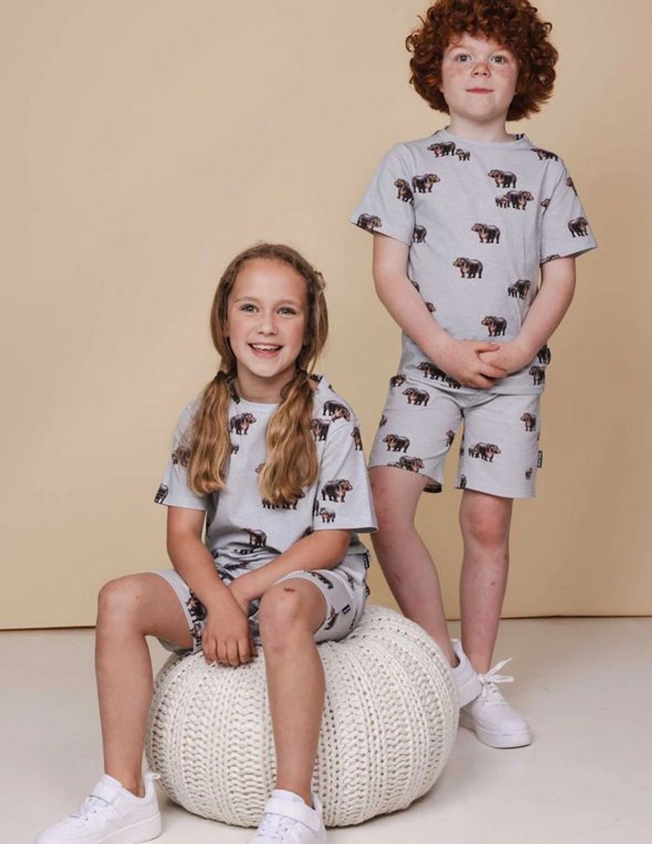 SNURK Kinderpyjama Set – Unisex – Grijs met Nijlpaardprint – Katoen – T-shirt + Short - Maat 152 / 12 jaar