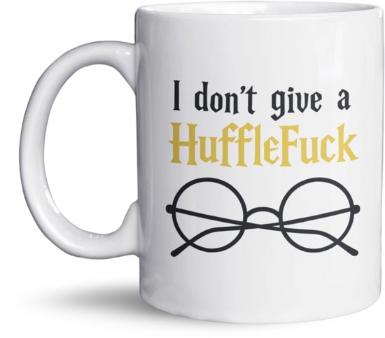NietMokken.nl - Harry Potter Mok – I Don't Give a HuffleFuck – Grappige mok in Harry Potter stijl – Cadeau voor fans met humor – 325ml keramiek – Aan beide zijden bedrukt – Vaatwasser- en magnetronbestendig