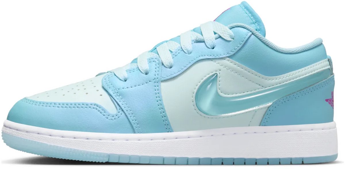 Air Jordan 1 Low SE ‘Aquarius ‘ . Wit