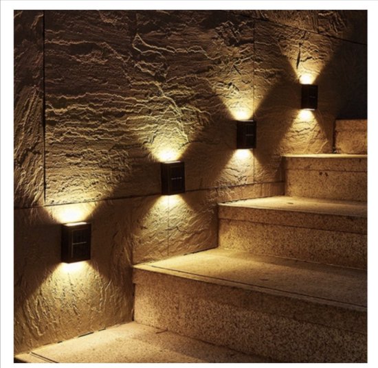 Tuinverlichting onderhouden, veilig en verlicht de winter in! 12 Solar Tuinverlichting - Tuinverlichting op zonneenergie - Solar Wandlamp voor buiten - 2 LED lichten - Warm Wit licht - 2 stuks - Small