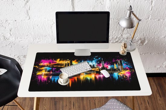 Muismat XXL 120x60 cm - Bureau onderlegger - Bureau mat Skyline - Brug - Verlichting - Kleuren - Bureaumat - Gaming mousepad xl - Bureaulegger groot - Computer deskmat