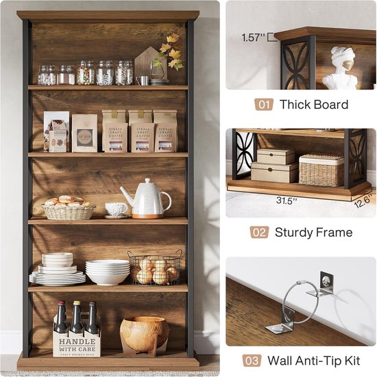 Bruine houten boekenkast met zwart metalen frame, gevuld met diverse items zoals potten, koffiezakken, manden en servies.