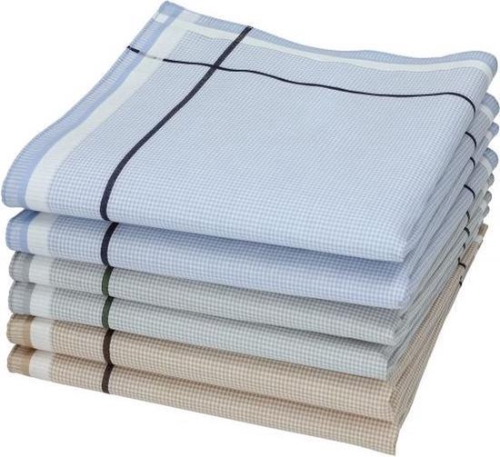 Stapel lichtblauwe, grijze en beige zakdoeken met een ruitpatroon en donkere strepen.