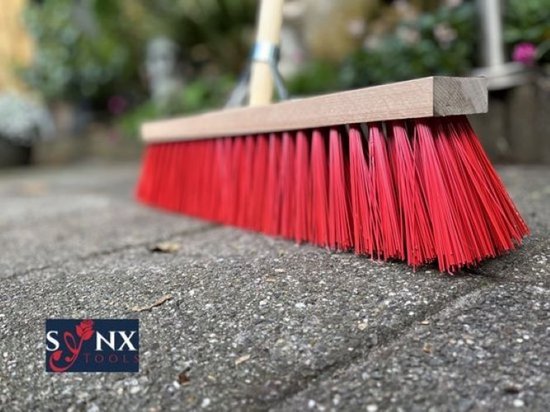 Synx Tools Stadsbezem 30 cm - Bezem - Buitenveger - Veger - Steel 150 cm - Harde natuurvezels - Straatbezem - Bezems - Buitenbezem - Tuinbezem