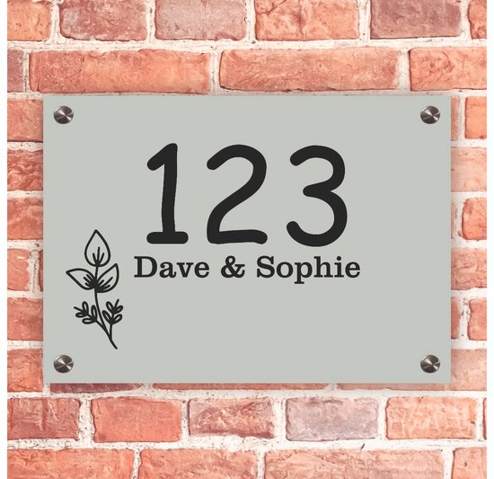 Plaque de porte d'entrée rectangulaire grise, 20 x 14 cm, avec visserie de fixation en acier inoxydable.