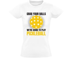 Omslag van Grab your balls Dames T-shirt - pickleball - spel - ballen - sport - sporter - shirt