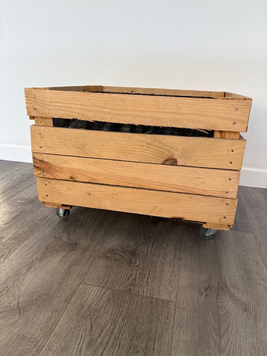 Plantenkratje met wielen en worteldoek 50x40 hoogte 30cm