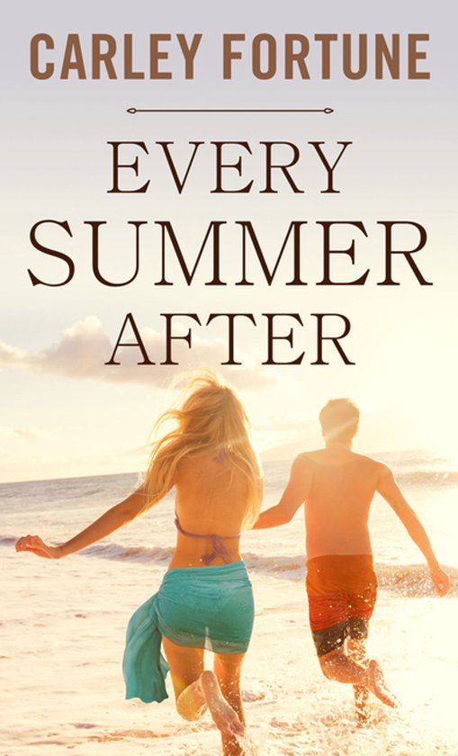 Boekcover van 'Every Summer After' met twee rennende mensen op het strand